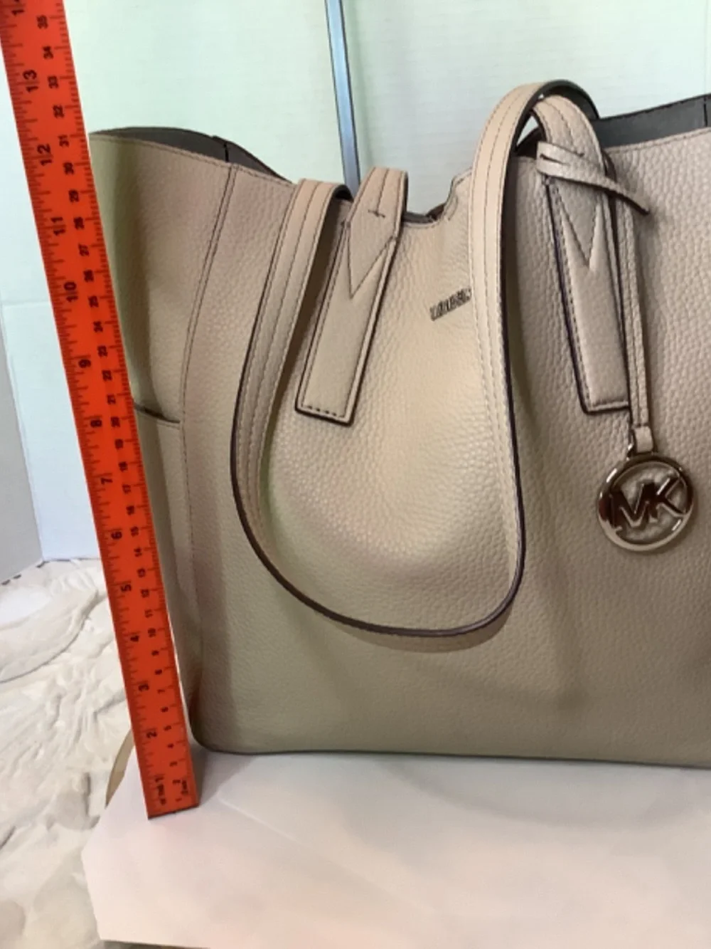 EUC Beige Michael‎ Kors tote shoulder leather bag